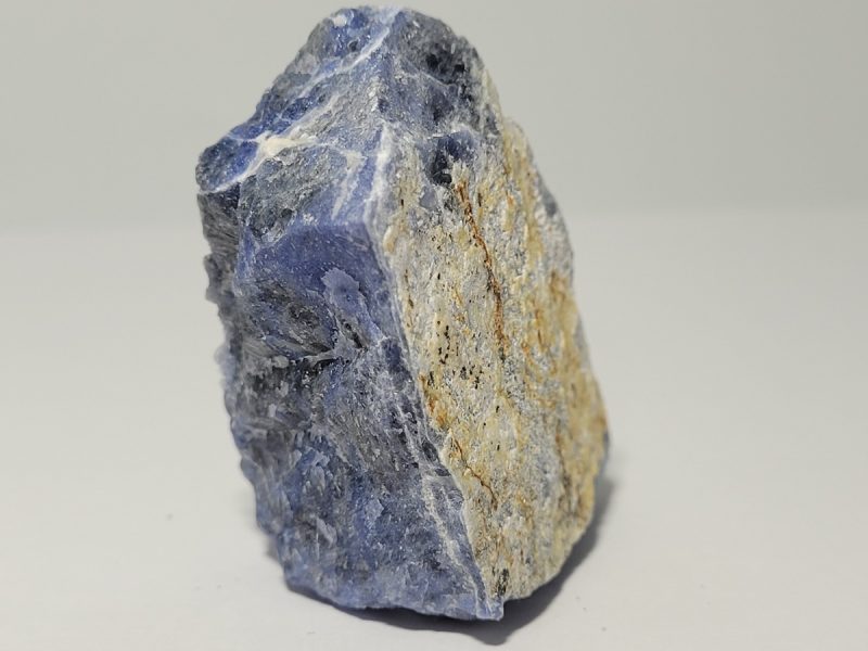 sodalithos-min2878-lavriostone